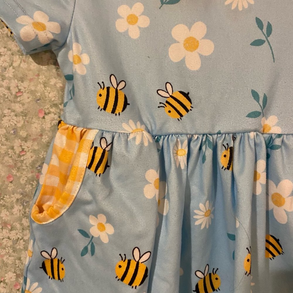 dress - Picture 2 of 3